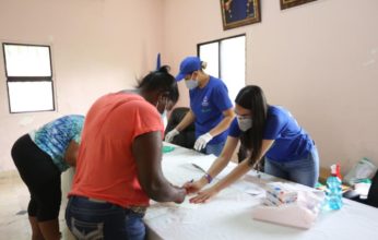Despacho de la Primera Dama lleva soluciones de salud e insumos médicos a los municipios de Durvergé, Jimaní, Villa Jaragua, Los Ríos y La Descubierta