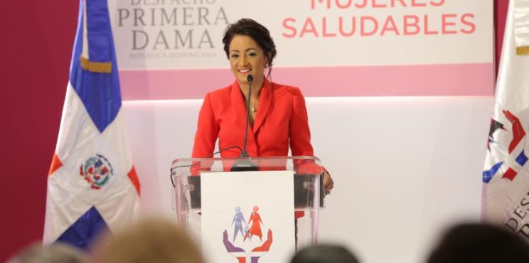 Gestión de la primera dama Cándida Montilla contribuyó a salvar la vida de más de cien mil mujeres de cáncer de mama y osteoporosis