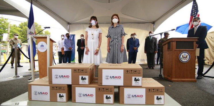 El Gobierno de los Estados Unidos dona 50 ventiladores y 2 hospitales móviles a la República Dominicana para dar respuesta al COVID-19