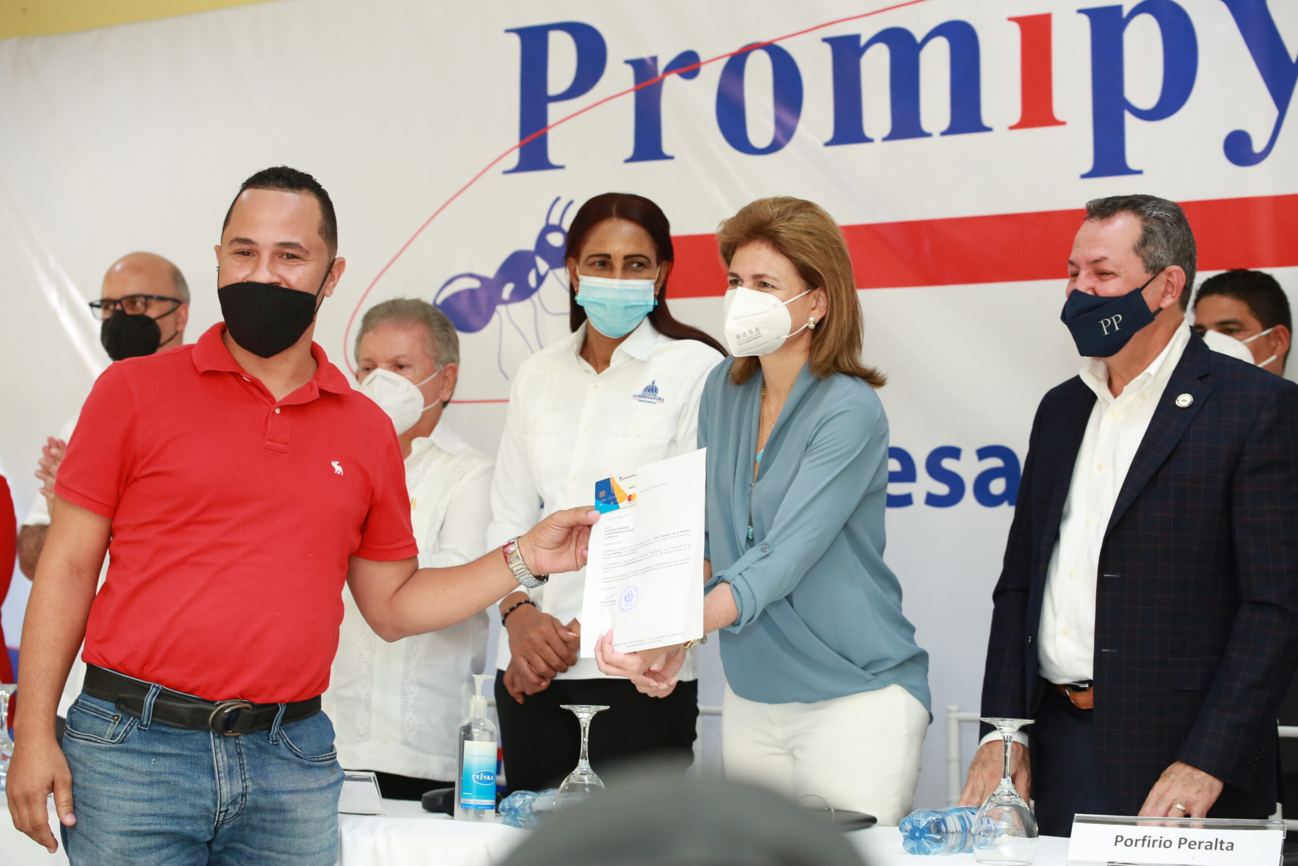 Raquel Peña y  Promipyme dan respaldo con préstamos al sector de las Mipymes en Higüey