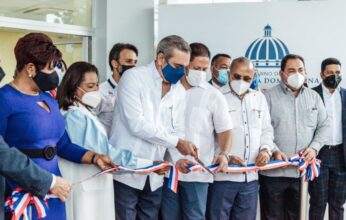 Presidente Abinader entrega Hospital Municipal de Boca Chica