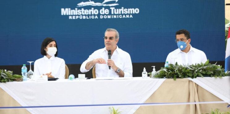 Presidente Abinader: “Se han recuperado más de 100 mil empleos en sector turismo”