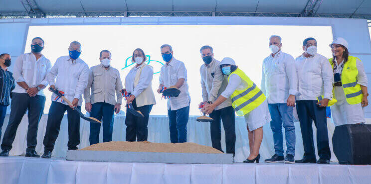 Presidente Abinader inaugura y deja iniciadas obras en San Cristóbal por más de RD$240 millones
