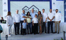 Presidente Abinader entrega apartamentos a 60 familias en Los Salados, Santiago