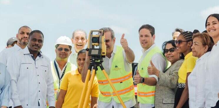 Presidente Luis Abinader y Ministro Carlos Bonilla dan inicio a la construcción de la UASD en Neyba
