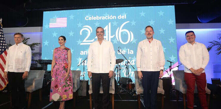 La Embajada de los EE. UU. celebra el 246 aniversario de la independencia estadounidense
