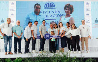 Vicepresidenta Raquel Peña y Ministro Bonilla entregan 200 apartamentos en “Mi Vivienda Hato Nuevo”