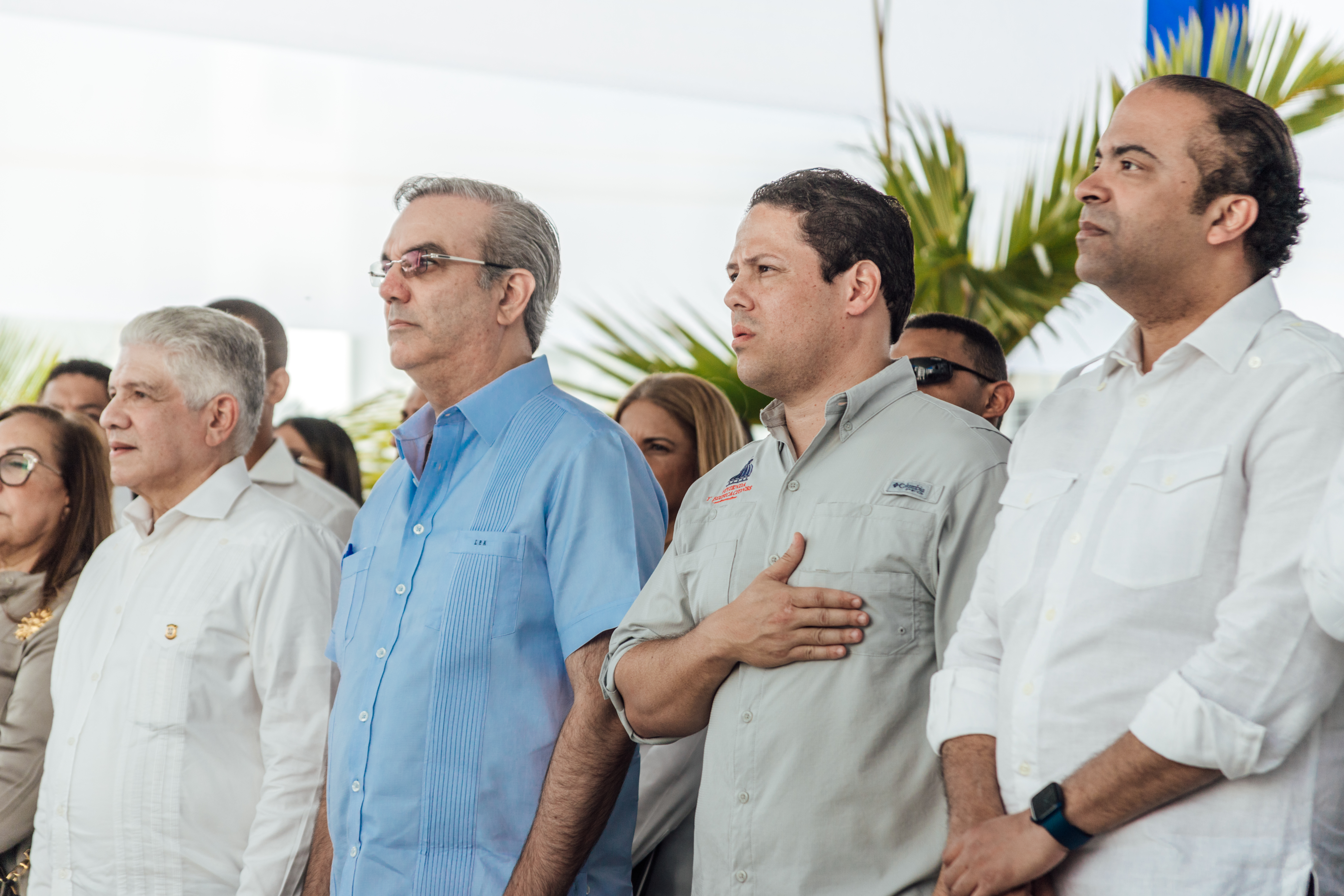 Presidente Abinader y Ministro Bonilla entregan 110 nuevos apartamentos en “Mi Vivienda Los Salados”