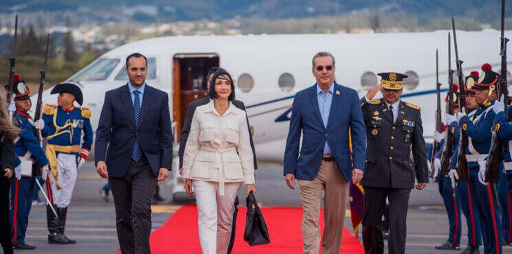 Presidente Abinader llega a Ecuador para la VI Reunión de la Alianza para el Desarrollo en Democracia