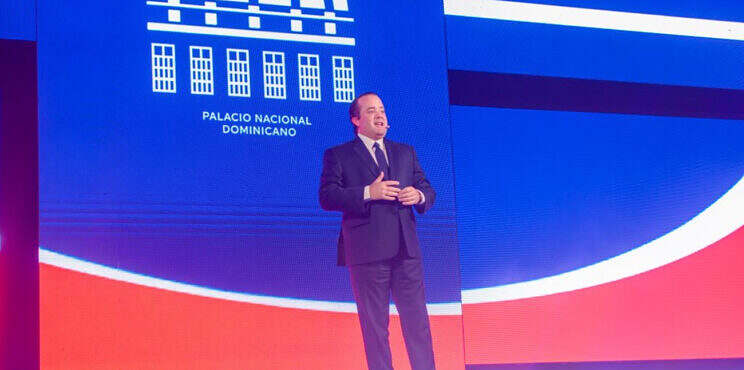 Ministro Paliza presenta primer Tour Virtual 360° del Palacio Nacional
