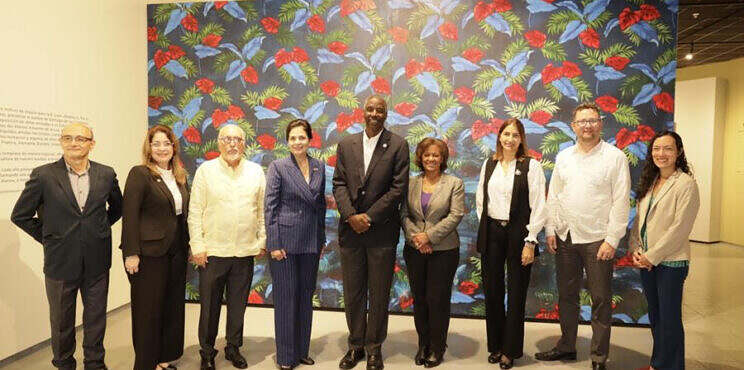 Encargado de Negocios de la Embajada de los Estados Unidos visita Santiago y Puerto Plata