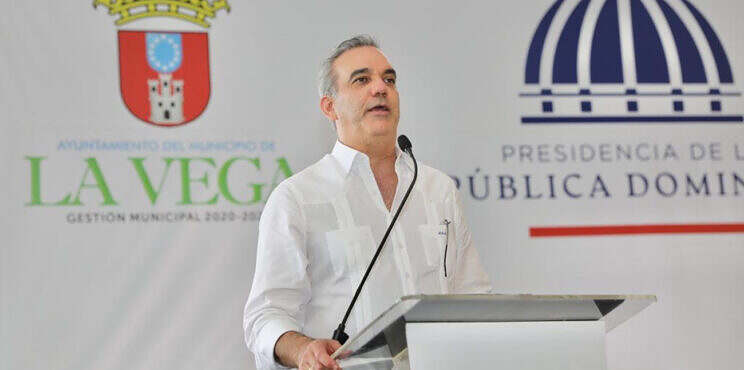 Presidente Abinader inaugura siete obras en Bonao y La Vega