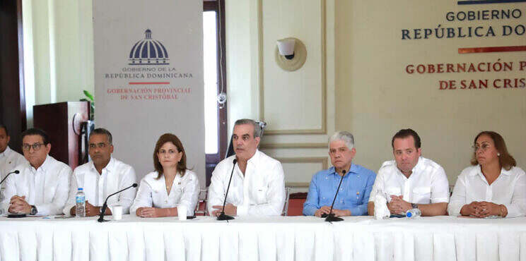 Presidente Abinader dispone ayuda total a afectados en explosión en San Cristóbal