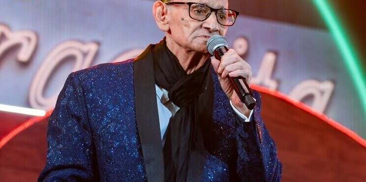 Luis Segura celebra 60 años de carrera con su primer concierto “Fin de la historia”