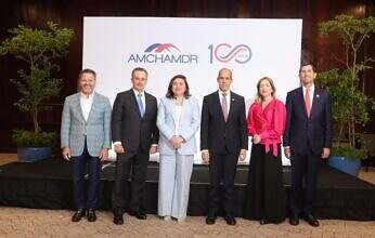 Encargada de Negocios de EE. UU. destaca oportunidades comerciales entre ambos países en Almuerzo de AMCHAMDR
