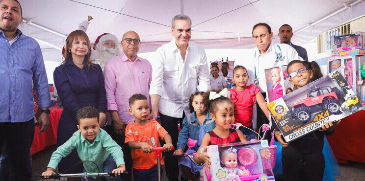 Presidente Abinader participa en aguinaldo de Fundación Cruz Jiminián