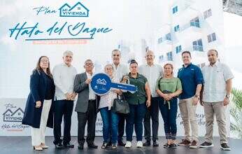 Presidente Abinader y Ministro Bonilla entregan más de 400 nuevos apartamentos del Plan Mi Vivienda en Santiago