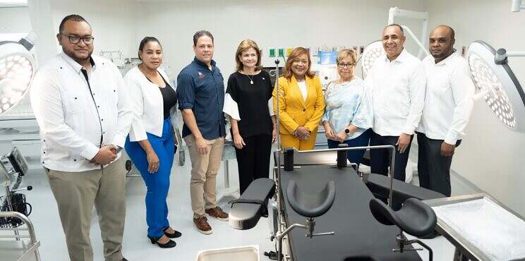 Vicepresidenta Raquel Peña y Ministro Carlos Bonilla entregan segunda fase del Hospital Antonio Musa en SPM