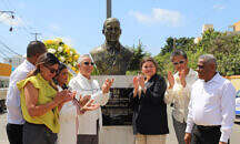 Ayuntamiento de Santo Domingo Este devela busto en honor a Martin Luther King
