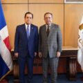 Valdez Albizu recibió la visita del embajador Tony Raful y estudiantes meritorios de origen dominicano en España